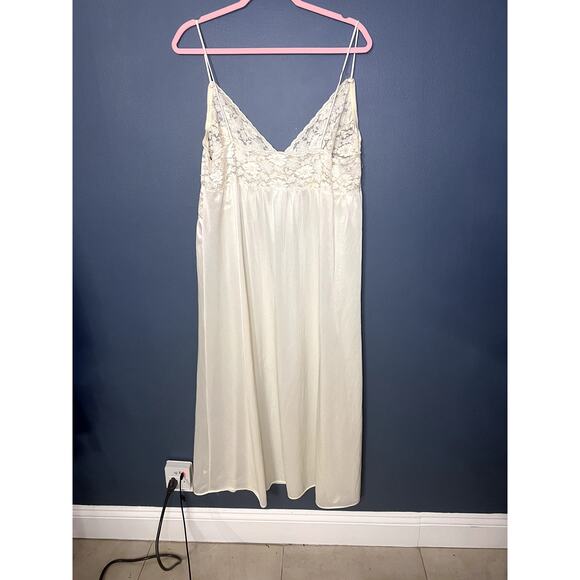 Vintage Sheer Bust Slip Dress Size 1x Rosette Feminine Delicate Nightie - Picture 2 of 9